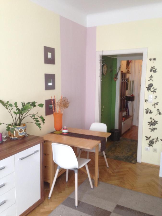 Operngasse-Karlsplatz Apartment เวียนนา ภายนอก รูปภาพ